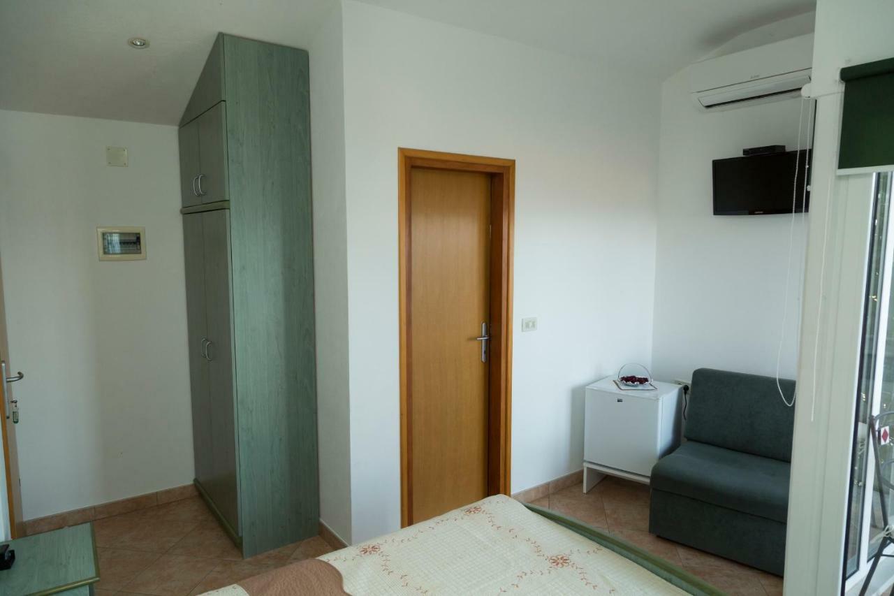Apartments Tinka 布鲁赛吉 外观 照片